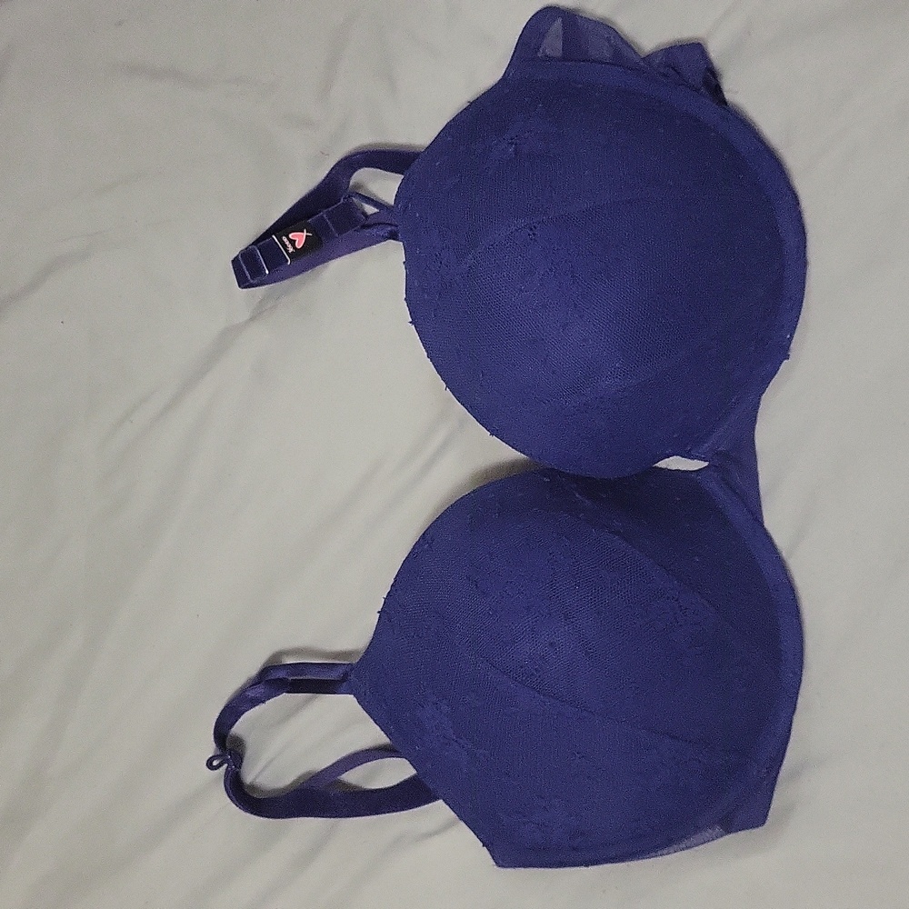 Victoria's Secret Push Up Bra 36DDD (Purpleish Blue)
